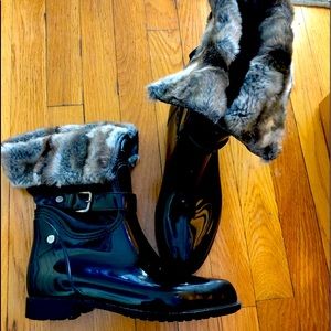 Stuart Weitzman Rubber Rain Boots with Fur: Black, Size 9.5, UK 40